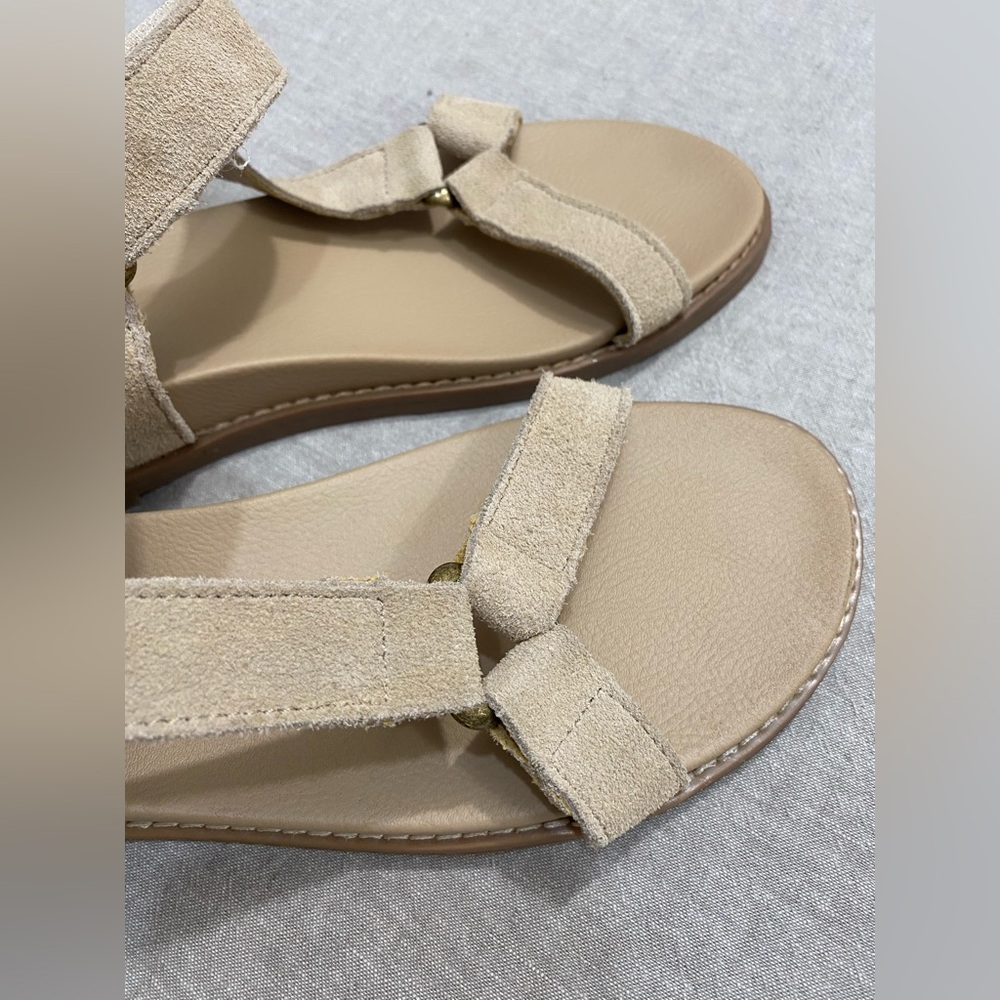 Joie, Women's Leather Flat Sandals,Crisscross Straps and Buckle,Size 9.5 Tan - Picture 7 of 9